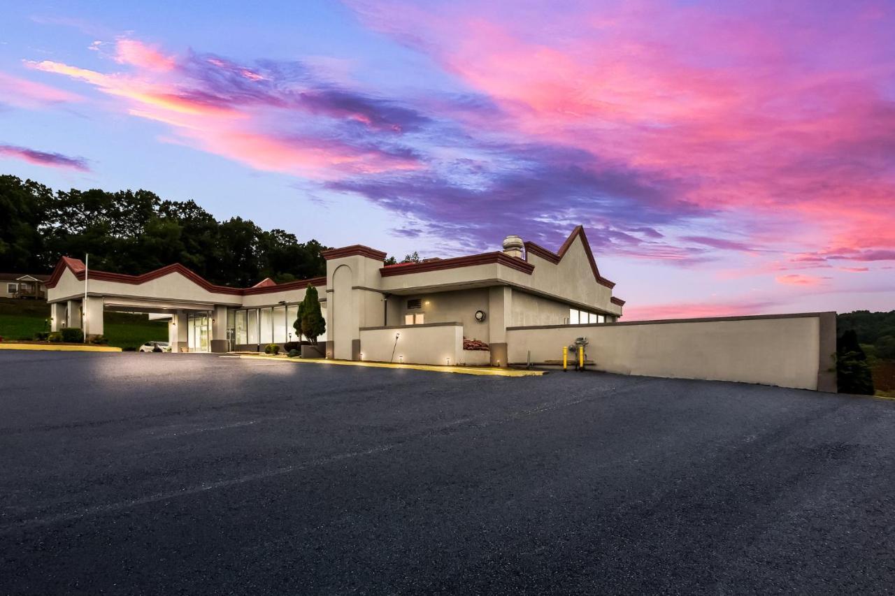 Red Roof Inn นิวสแตนตัน ภายนอก รูปภาพ