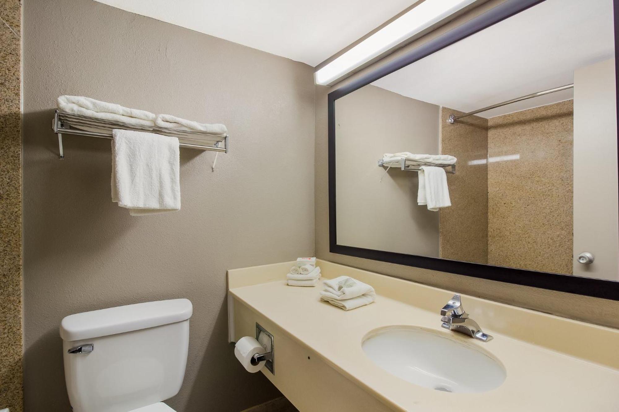 Red Roof Inn นิวสแตนตัน ภายนอก รูปภาพ